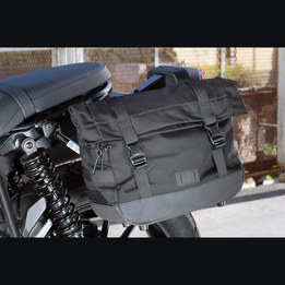 23YM_CL500_STATIC_SADDLEBAG_08L05-K87-A31