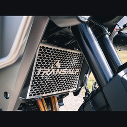 23YM_XL750_TRANSALP_ACC_RADIATOR_GRILL_8944