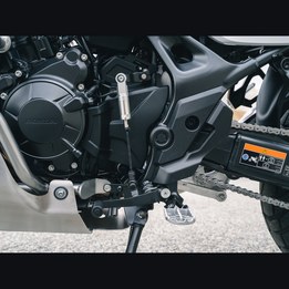 23YM_XL750_TRANSALP_ACC_QUICKSHIFTER_5440