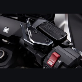 21YM_FORZA750_MATTE_JEANS_BLUE_PB-417M_PARKING_LEVER